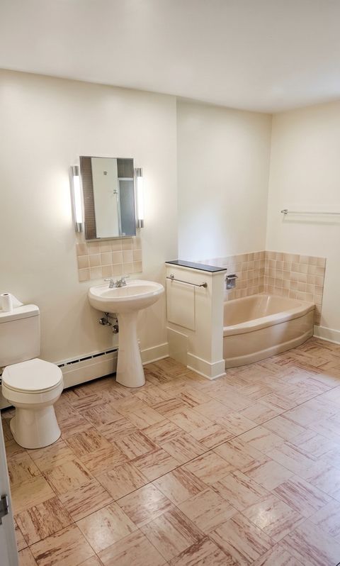 Tiny photo for 645 Judge Avenue, Waukegan, IL 60085 (MLS # 12653371)