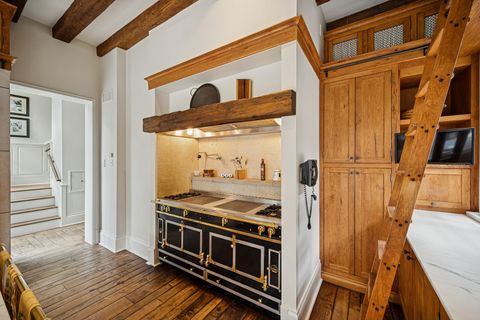 Tiny photo for 528 Roslyn Road, Kenilworth, IL 60043 (MLS # 12543573)