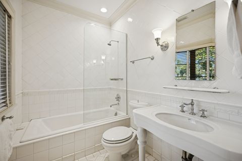 Tiny photo for 528 Roslyn Road, Kenilworth, IL 60043 (MLS # 12543573)