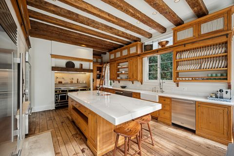 Tiny photo for 528 Roslyn Road, Kenilworth, IL 60043 (MLS # 12543573)