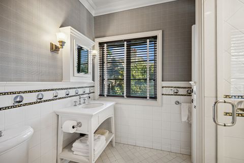 Tiny photo for 528 Roslyn Road, Kenilworth, IL 60043 (MLS # 12543573)