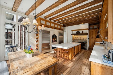 Tiny photo for 528 Roslyn Road, Kenilworth, IL 60043 (MLS # 12543573)