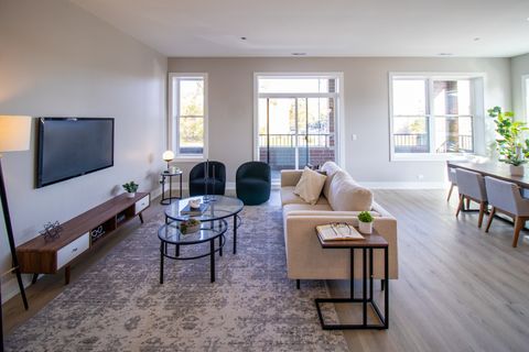 Tiny photo for 4704 S Saint Lawrence Avenue #2W, Chicago, IL 60615 (MLS # 12500621)