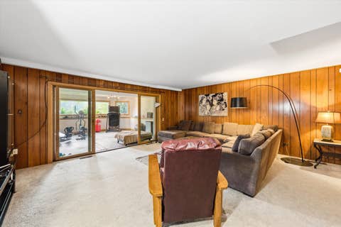 Tiny photo for 130 Surrey Lane, Burr Ridge, IL 60527 (MLS # 12739170)
