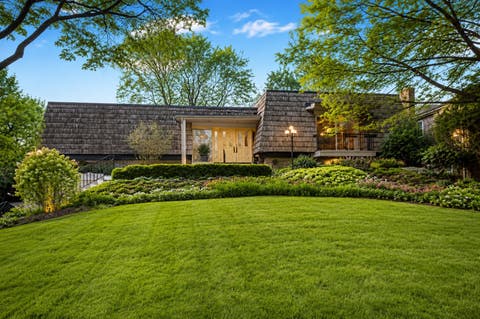 Photo of 130 Surrey Lane, Burr Ridge, IL 60527 (MLS # 12739170)