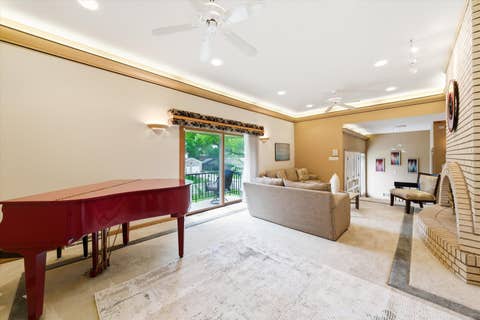 Tiny photo for 130 Surrey Lane, Burr Ridge, IL 60527 (MLS # 12739170)