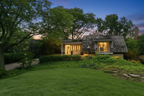 Tiny photo for 130 Surrey Lane, Burr Ridge, IL 60527 (MLS # 12739170)