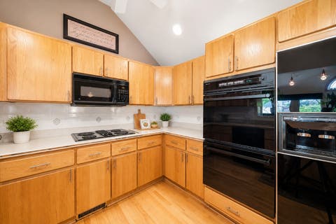 Tiny photo for 130 Surrey Lane, Burr Ridge, IL 60527 (MLS # 12739170)