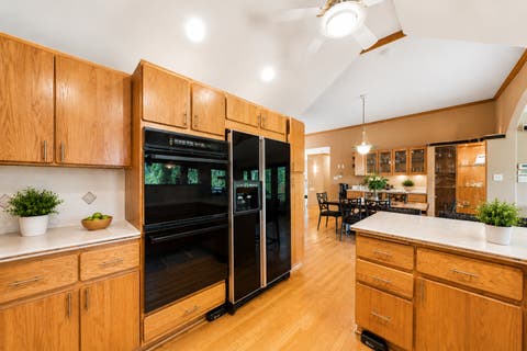 Tiny photo for 130 Surrey Lane, Burr Ridge, IL 60527 (MLS # 12739170)