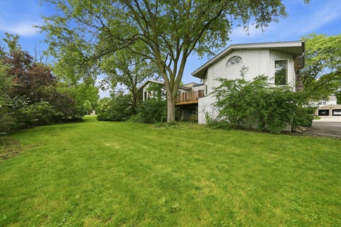 Tiny photo for 130 Surrey Lane, Burr Ridge, IL 60527 (MLS # 12739170)