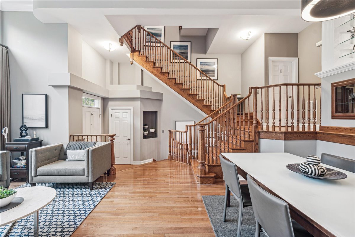 2081 Valor Court