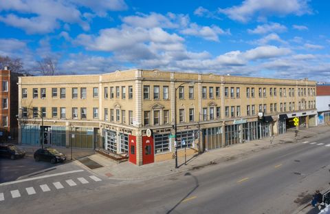 2712 N Milwaukee Avenue 211 Chicago IL 60647