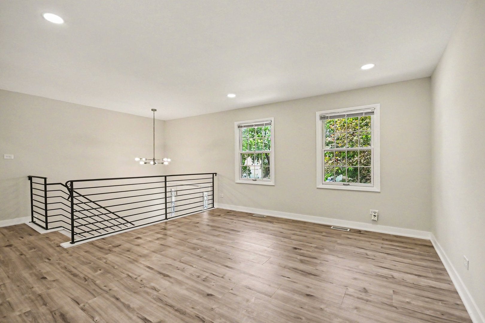 1312 W Oakmont Road