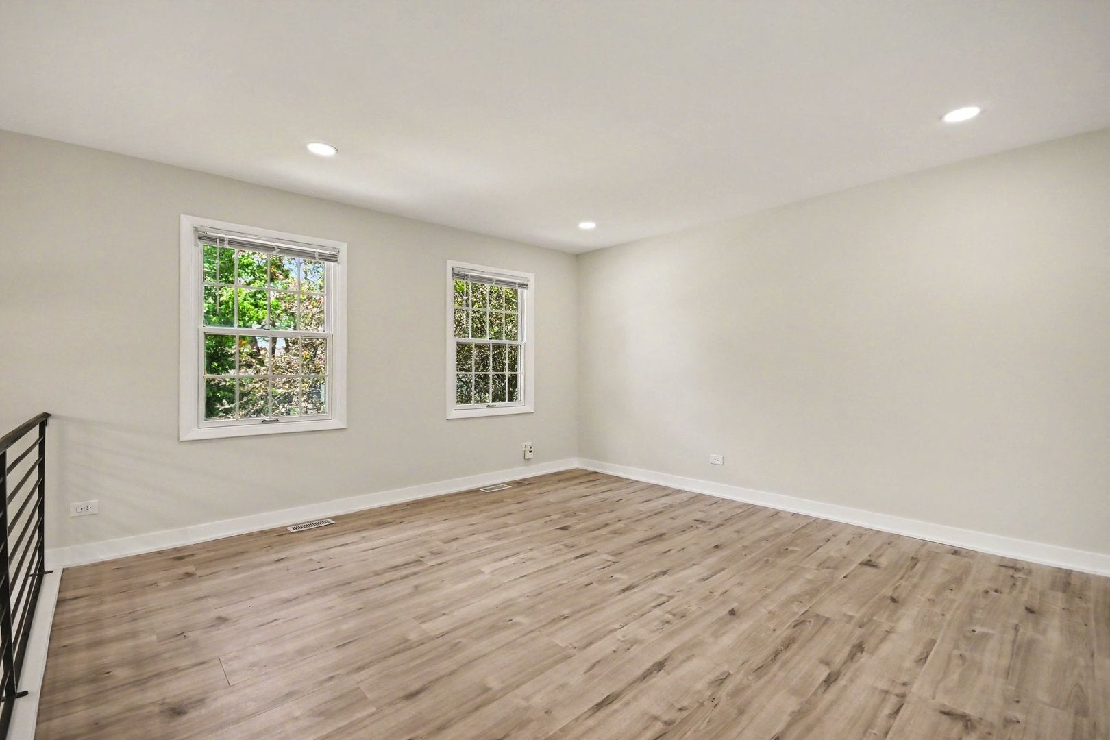 1312 W Oakmont Road