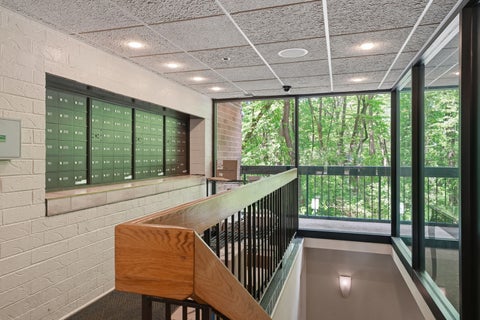 Tiny photo for 1800 Huntington Boulevard #AE607, Hoffman Estates, IL 60169 (MLS # 12646282)
