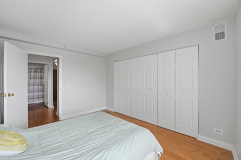 Tiny photo for 1800 Huntington Boulevard #AE607, Hoffman Estates, IL 60169 (MLS # 12646282)