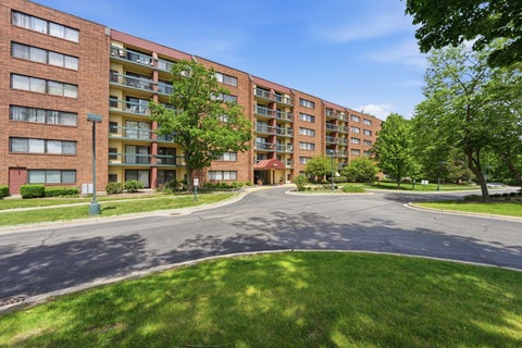 Photo of 1800 Huntington Boulevard #AE607, Hoffman Estates, IL 60169 (MLS # 12646282)