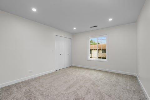 Tiny photo for 1727 W Hawkes Street #8, Arlington Heights, IL 60004 (MLS # 12713601)