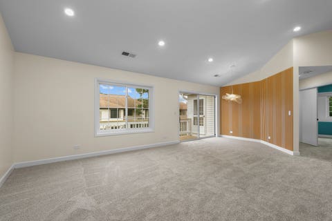 Tiny photo for 1727 W Hawkes Street #8, Arlington Heights, IL 60004 (MLS # 12713601)
