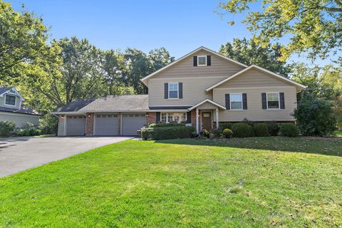 Photo of 937 Willow Lane, Sleepy Hollow, IL 60118 (MLS # 12481911)