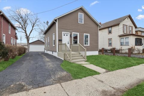 446 S Jackson Street Waukegan IL 60085