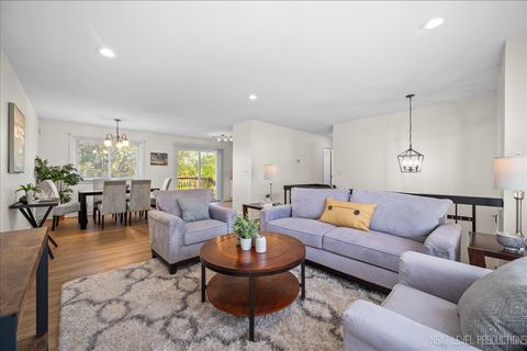 Tiny photo for 5628 Crestwood Road, Matteson, IL 60443 (MLS # 12498396)