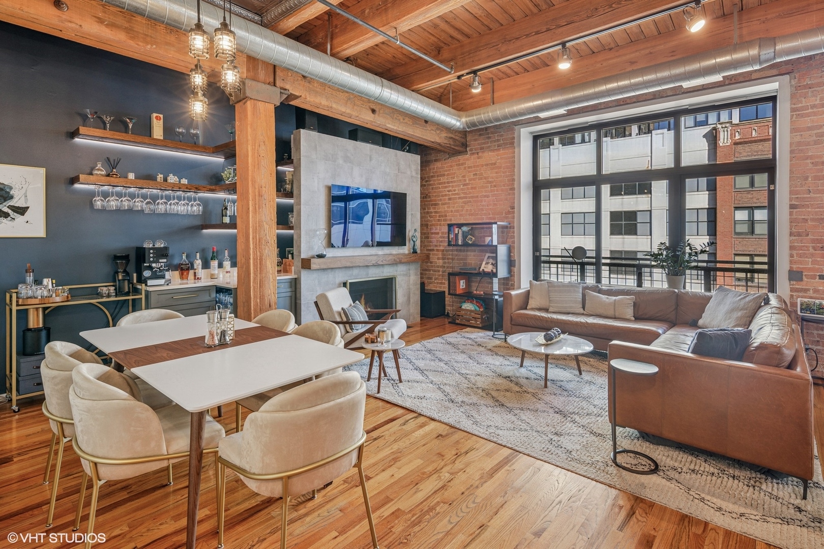 728 W Jackson Boulevard 423