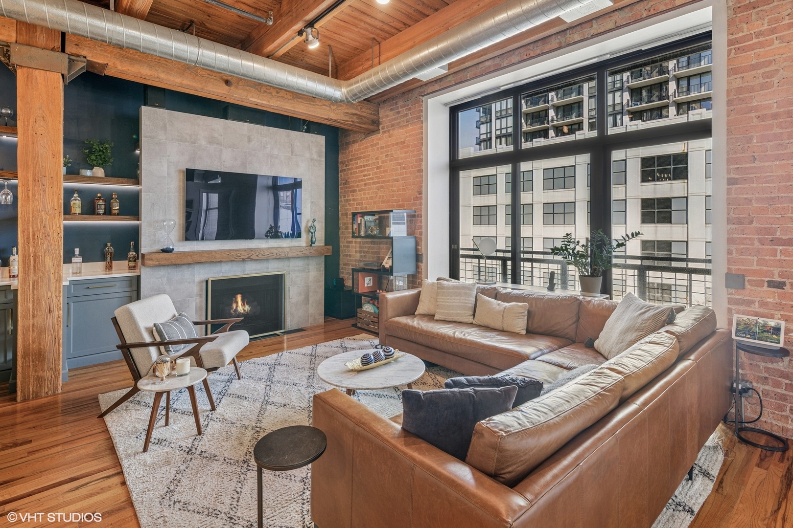 728 W Jackson Boulevard 423