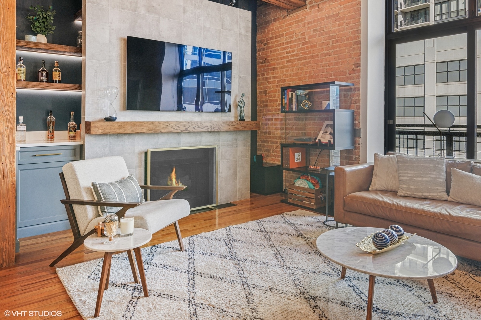 728 W Jackson Boulevard 423
