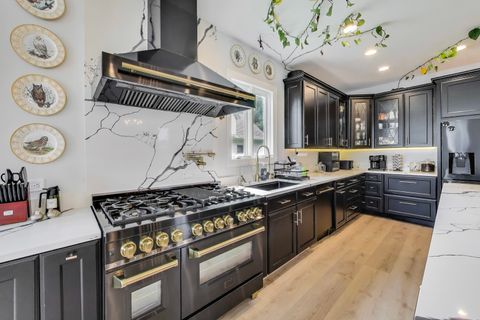 Tiny photo for 6431 N Paulina Street, Chicago, IL 60626 (MLS # 12592007)