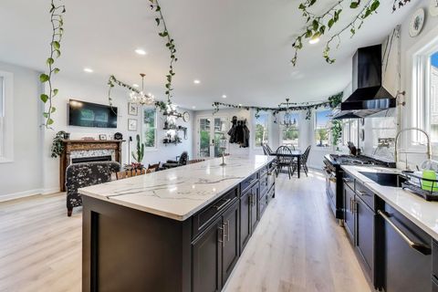 Tiny photo for 6431 N Paulina Street, Chicago, IL 60626 (MLS # 12592007)