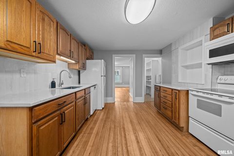 Tiny photo for 118 S 1ST Street, Long Grove, IA 52756 (MLS # QC4268035)