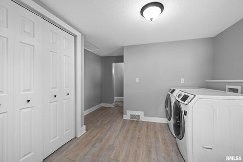 Tiny photo for 118 S 1ST Street, Long Grove, IA 52756 (MLS # QC4268035)