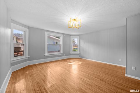 Tiny photo for 118 S 1ST Street, Long Grove, IA 52756 (MLS # QC4268035)