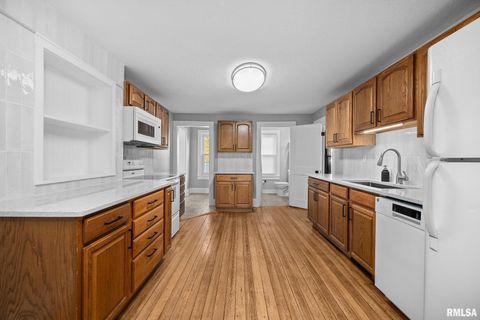 Tiny photo for 118 S 1ST Street, Long Grove, IA 52756 (MLS # QC4268035)