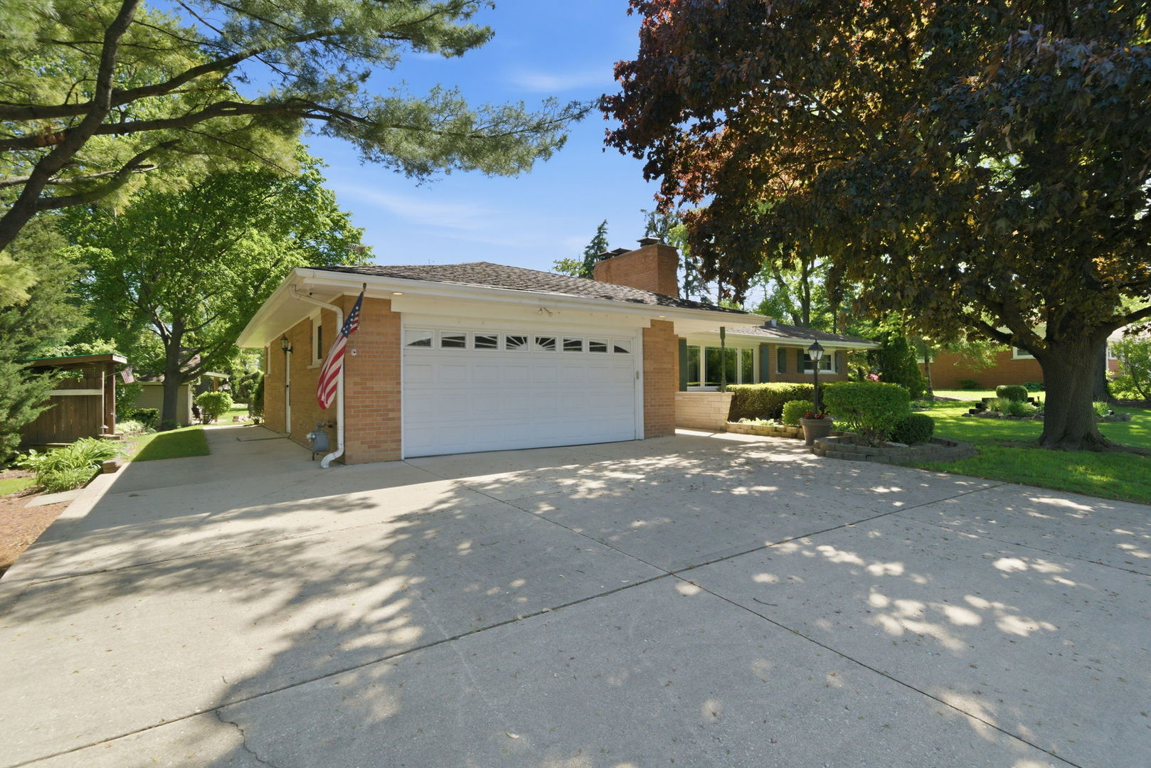 20W545 Moreland Avenue