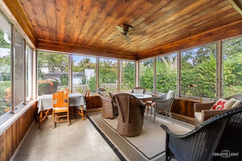 Tiny photo for 325 E Hawthorne Boulevard, Wheaton, IL 60187 (MLS # 12495873)