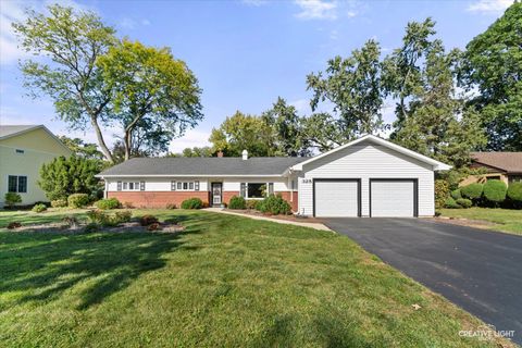 Tiny photo for 325 E Hawthorne Boulevard, Wheaton, IL 60187 (MLS # 12495873)