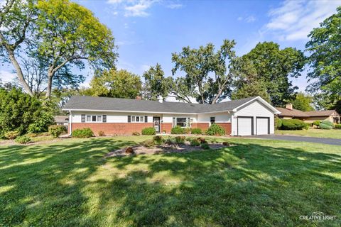 Tiny photo for 325 E Hawthorne Boulevard, Wheaton, IL 60187 (MLS # 12495873)