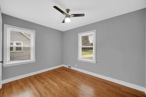 Tiny photo for 10 E Belle Drive, Northlake, IL 60164 (MLS # 12439629)