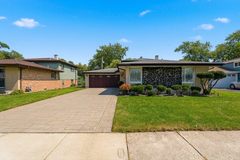 Tiny photo for 15457 Diekman Court, Dolton, IL 60419 (MLS # 12743798)