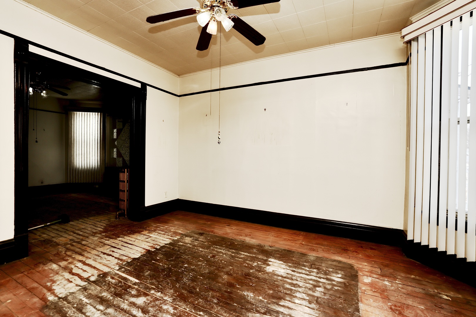 8733 S Buffalo Avenue