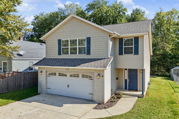 823 31ST ST, BETTENDORF, IA 52722 - Image a99fd45d6d8d5420d475f8ceffbd82b6/3500450783
