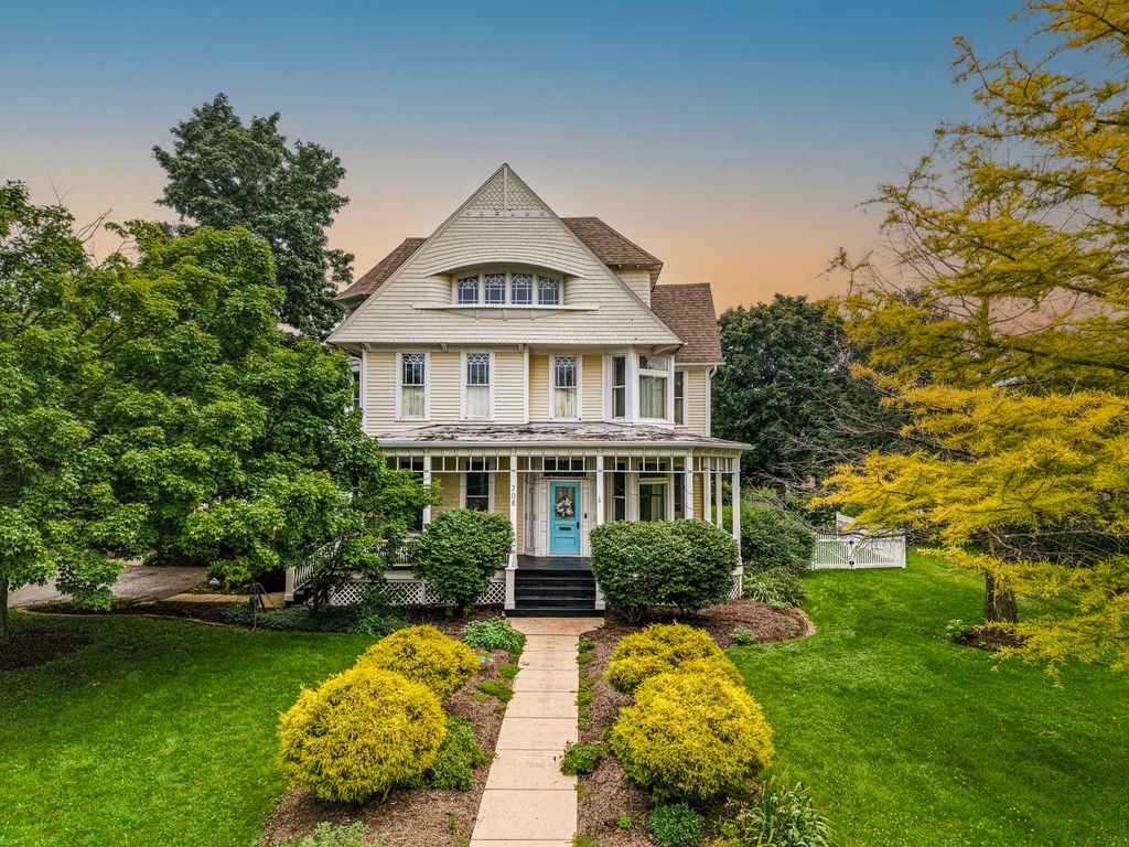 Photo for 708 Somonauk Street, Sycamore, IL 60178 (MLS # 12429179)