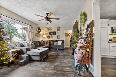 Tiny photo for 517 Sunrise Drive, Chenoa, IL 61726 (MLS # 12536311)