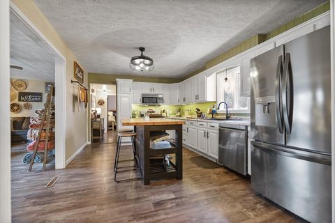 Tiny photo for 517 Sunrise Drive, Chenoa, IL 61726 (MLS # 12536311)