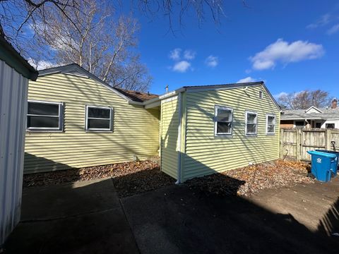 Tiny photo for 616 N Oak Street, Pontiac, IL 61764 (MLS # 12524802)