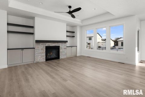 Tiny photo for 7123 Alvie Lane, Bettendorf, IA 52722 (MLS # QC4265022)