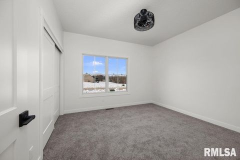 Tiny photo for 7123 Alvie Lane, Bettendorf, IA 52722 (MLS # QC4265022)