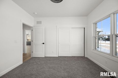 Tiny photo for 7123 Alvie Lane, Bettendorf, IA 52722 (MLS # QC4265022)